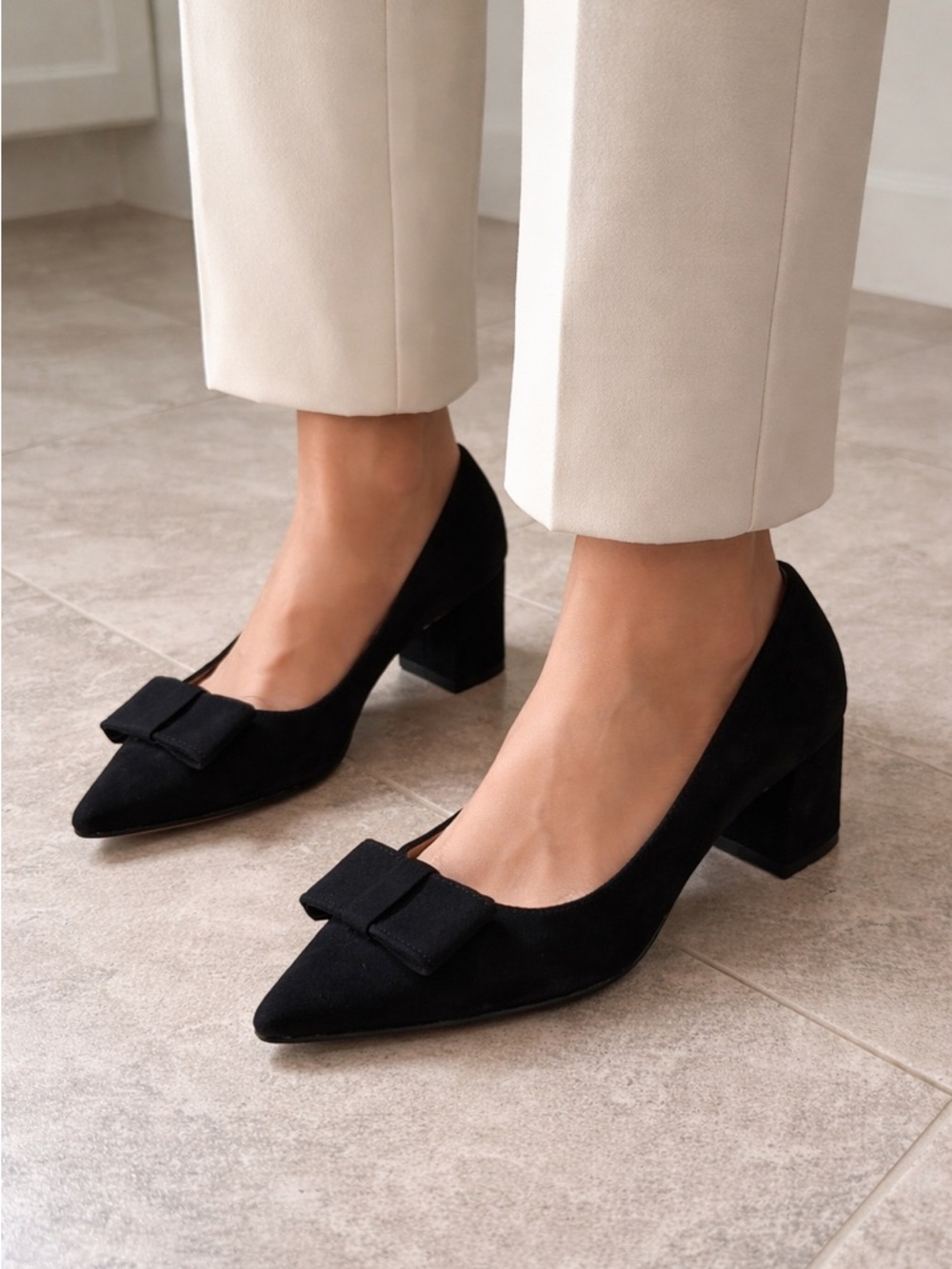 Ann Taylor Women's Payton Black Suede Pointed Toe Block Heels with Bow Size 7